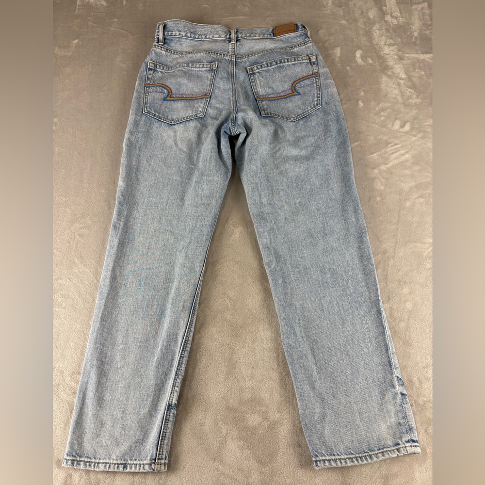 American Eagle Women’s Size 2 Regular‎ Light Wash Jeans Rainbow Back Pocket - Picture 3 of 10